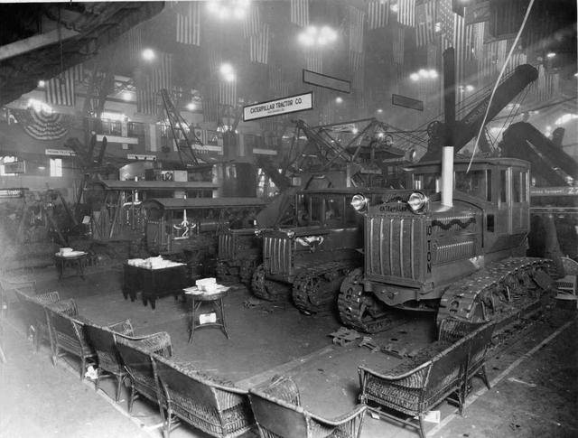 从钢铁履带到数字足迹:解锁卡特彼勒穿越百年的密码