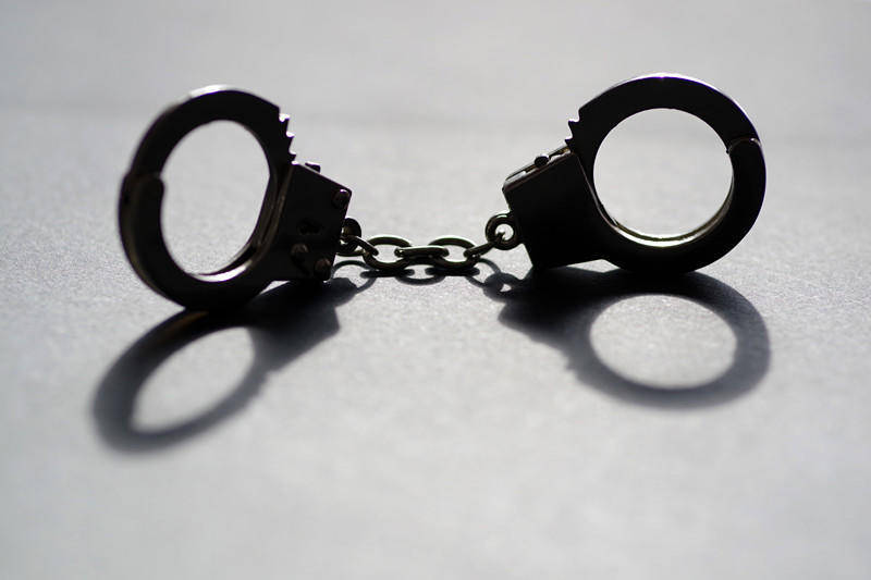 25岁男子欲出售父亲房产整容当网红<strong></p>
<p>银行个人理财</strong>,被说教后20多刀弑父 曾遭父亲家暴,获无期徒刑