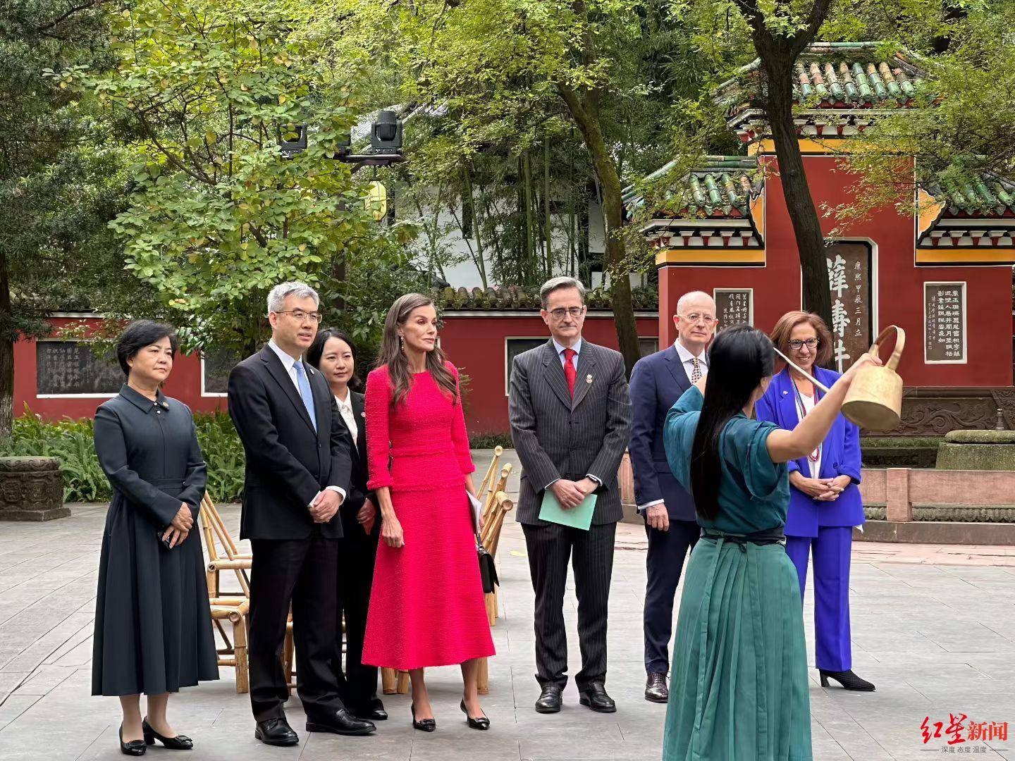 西班牙国王访华首站成都:从经贸到香茶<strong></p>
<p>1万理财</strong>,释放哪些合作信号?