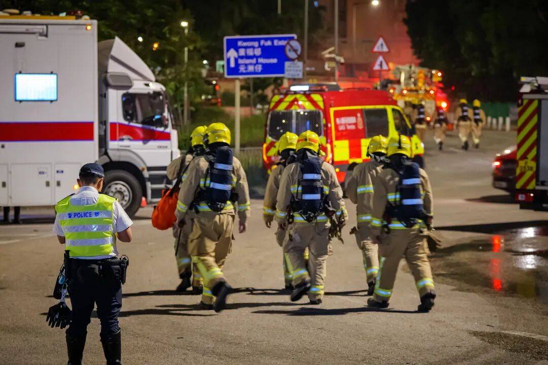 已致94人遇难<strong></p>
<p>银行定期理财</strong>,李家超:望内地协助!廉政公署:或涉贪污!这一幕令人破防