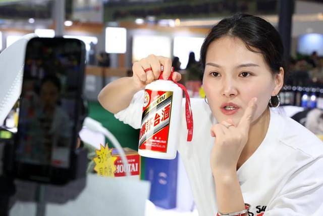 飞天茅台快逼近1499元<strong></p>
<p>银行定期理财</strong>了