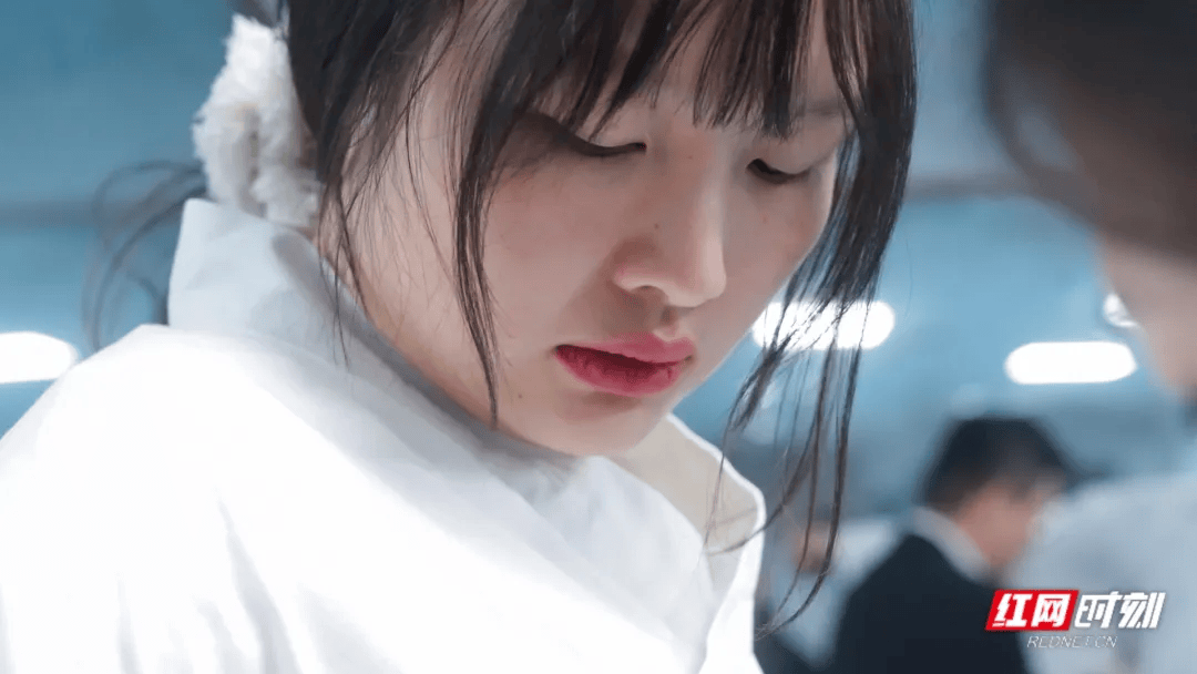 汶川地震被救起的女孩<strong></p>
<p>理财产品利率</strong>,17年后和救她的军人结婚了