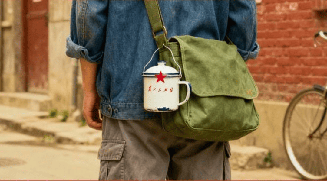 “50块帆布包配3000块包挂”<strong></p>
<p>理财产品利率</strong>,时髦年轻人背半个身家出门