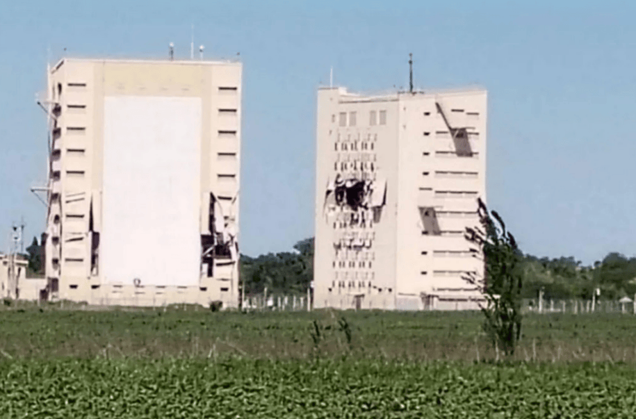 乌克兰发动夜间远程袭击<strong></p>
<p>理财产品利率</strong>,俄罗斯唯一一架激光武器试验机被毁,预警指挥机测试机也遭破坏