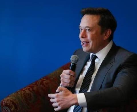 马斯克官宣小15岁高管女友<strong></p>
<p>理财产品利率</strong>,毕业于耶鲁大学是AI专家,马斯克母亲力赞:她又智慧又独立