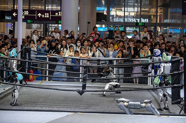 澳媒感叹:中国过去试图追赶西方<strong></p>
<p>理财中心</strong>,现在赶上了,但西方未来可能赶不上中国