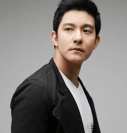 《放羊的星星》主演立威廉确诊甲状腺癌<strong></p>
<p>理财中心</strong>,已进行两次手术;透露目前已99%切除肿瘤