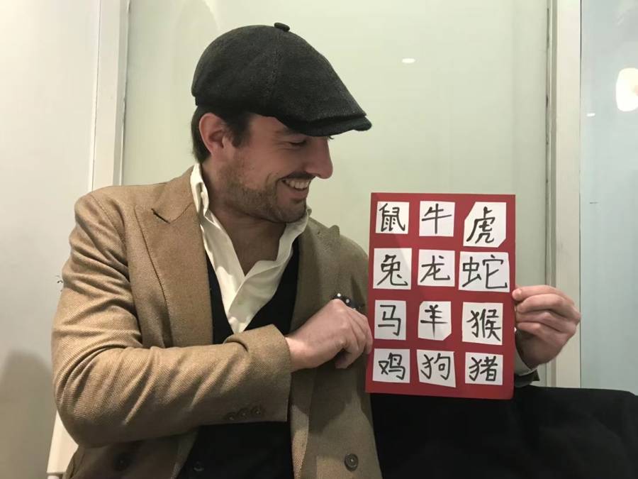 法国人在上海开店<strong></p>
<p>理财的软件</strong>,只卖白色衣服竟然火了丨上海滩上洋掌柜