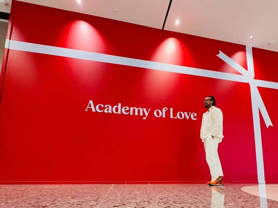 法国人在上海开店<strong></p>
<p>理财的软件</strong>,只卖白色衣服竟然火了丨上海滩上洋掌柜