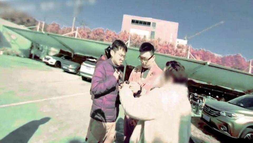 妈妈取30万“彩礼”给儿子订婚<strong></p>
<p>三方理财</strong>,儿子一脸迷茫:我不知道我要结婚了