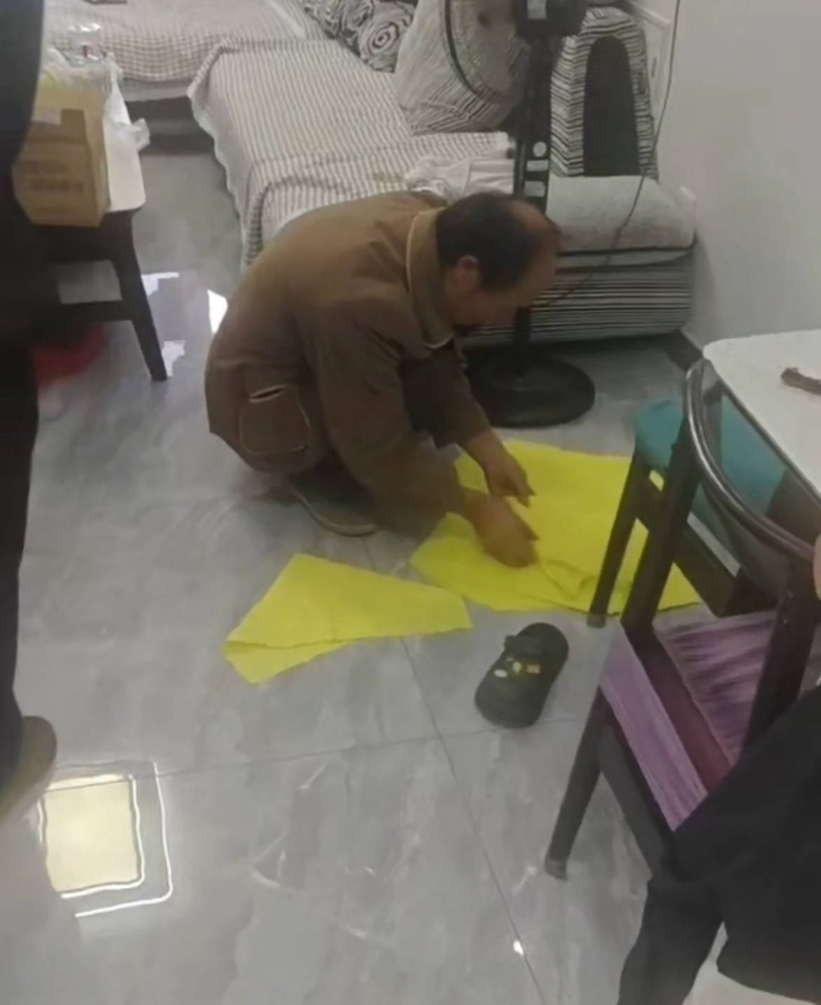 疑因离婚多年的前妻订婚<strong></p>
<p>理财三方</strong>,临沂一男子上门将其杀害,死者家属:检方已提起公诉