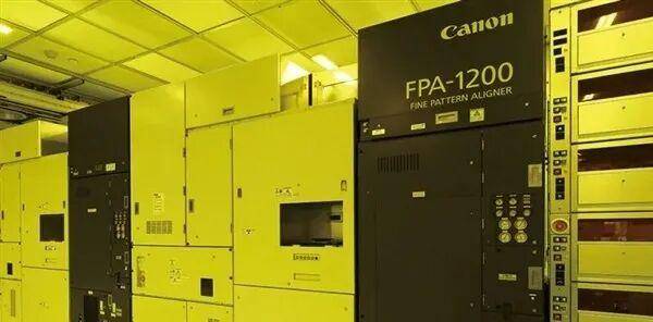 1.4nm制程<strong></p>
<p>理财三方</strong>!纳米压印技术突破