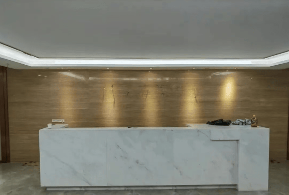 突然爆雷<strong></p>
<p>理财有限公司</strong>，深圳总部已人去楼空，有人投入700多万元……