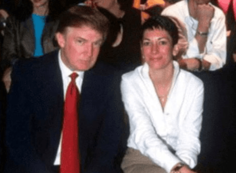 “这次飞行中<strong></p>
<p>低风险理财</strong>，就三个人，爱泼斯坦、特朗普、20岁女性”