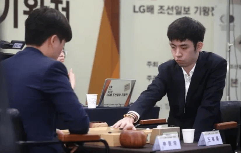 逆转夺下LG杯世界冠军<strong></p>
<p>投资理财风险</strong>，当年的顽童已成中国围棋的领军人物