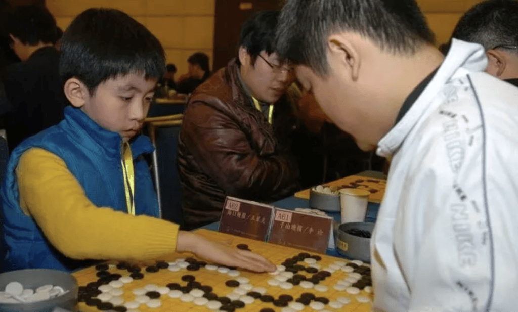 逆转夺下LG杯世界冠军<strong></p>
<p>投资理财风险</strong>，当年的顽童已成中国围棋的领军人物